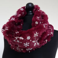 Wine foil snowflakes snuggy snood